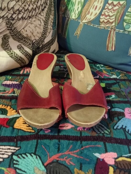 Nine West Shoes - Nine West Sz 8 red Wood Clogs Slip on with low heel